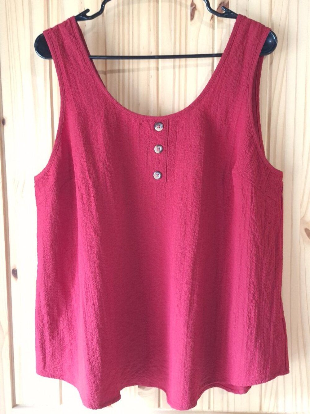 Emery Rose Sleeveless Tank Top 1XL – Red Textured Swing Top – Plus Size